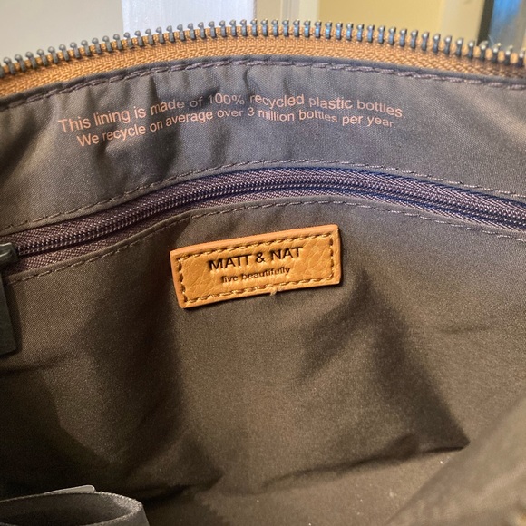 Mat & Nat vegan crossbody bag orange-y yellow! So cute - Picture 3 of 3